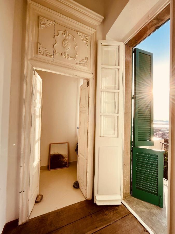 Antica Dimora La Madonnina, Residenza Storica Con Vista Incantevole A Cagliari Apartment Bagian luar foto