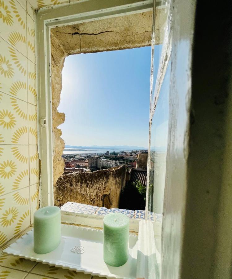 Antica Dimora La Madonnina, Residenza Storica Con Vista Incantevole A Cagliari Apartment Bagian luar foto