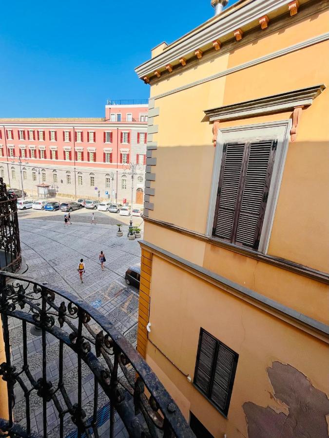 Antica Dimora La Madonnina, Residenza Storica Con Vista Incantevole A Cagliari Apartment Bagian luar foto
